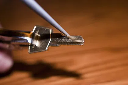 Bedford MA Locksmith Store Bedford, MA 781-333-5324 - broken-key-extraction